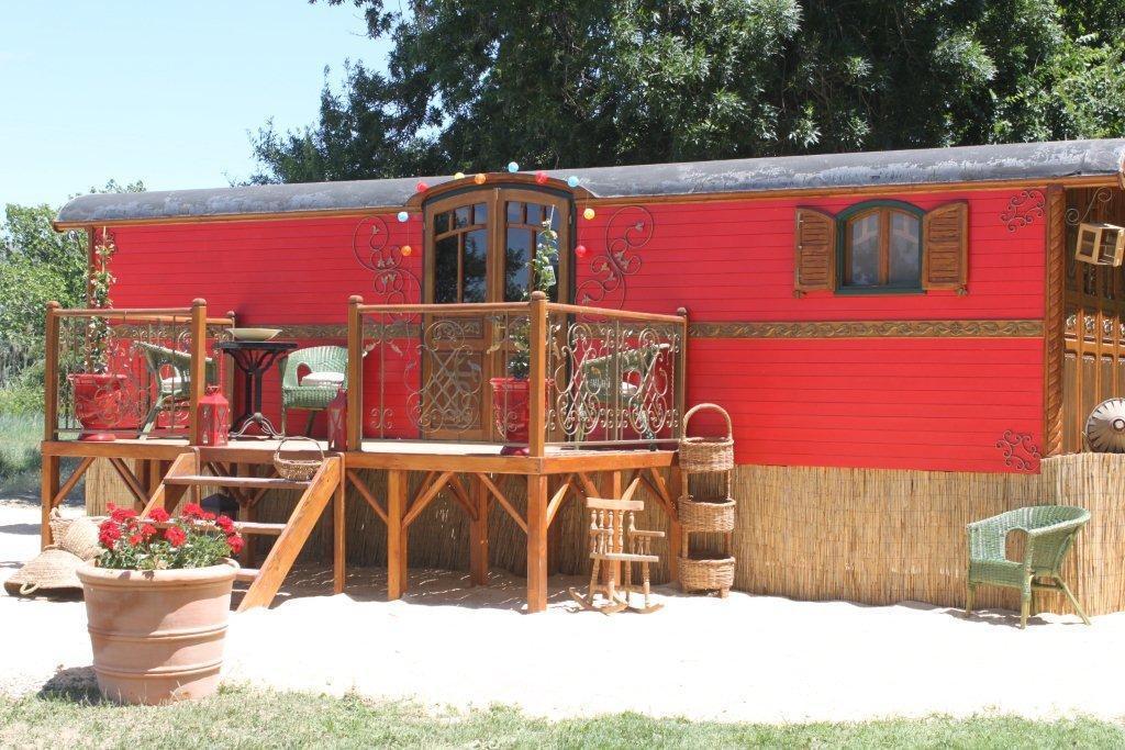 La Roulotte "Les Saintes" Bed & Breakfast Exterior foto